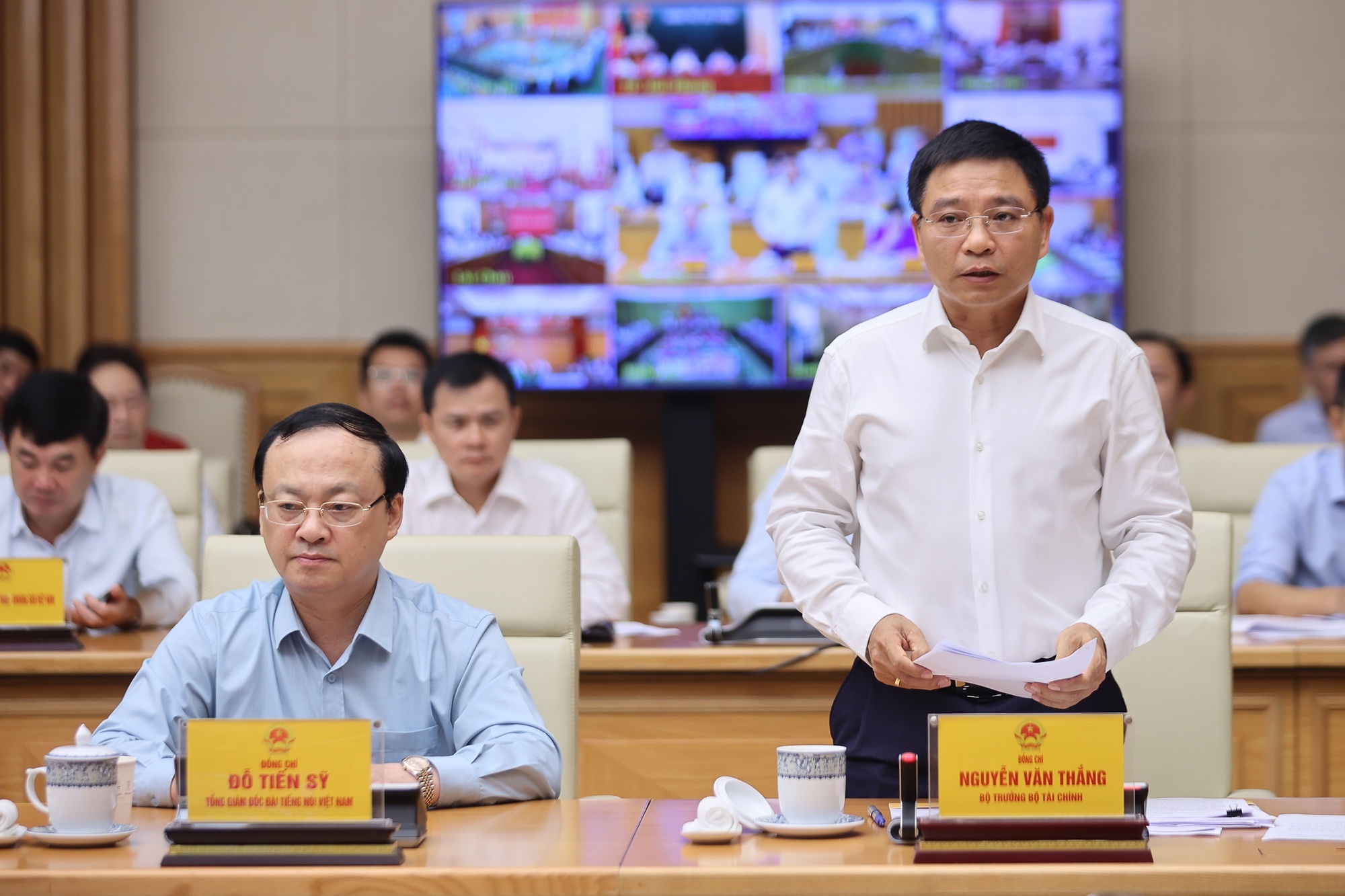 Hai kich ban tang truong kinh te nam 2025 hinh anh