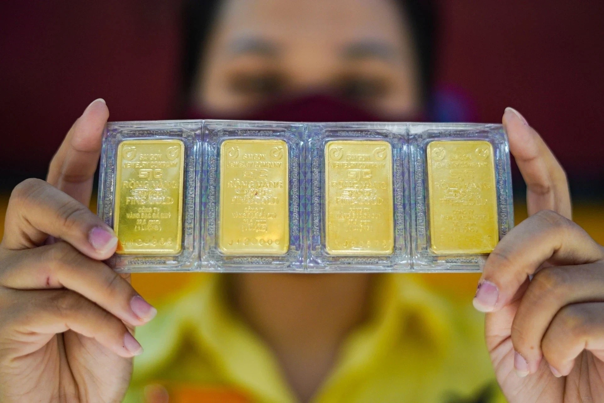 'Trum' vang mieng SJC lai to bat ngo hinh anh