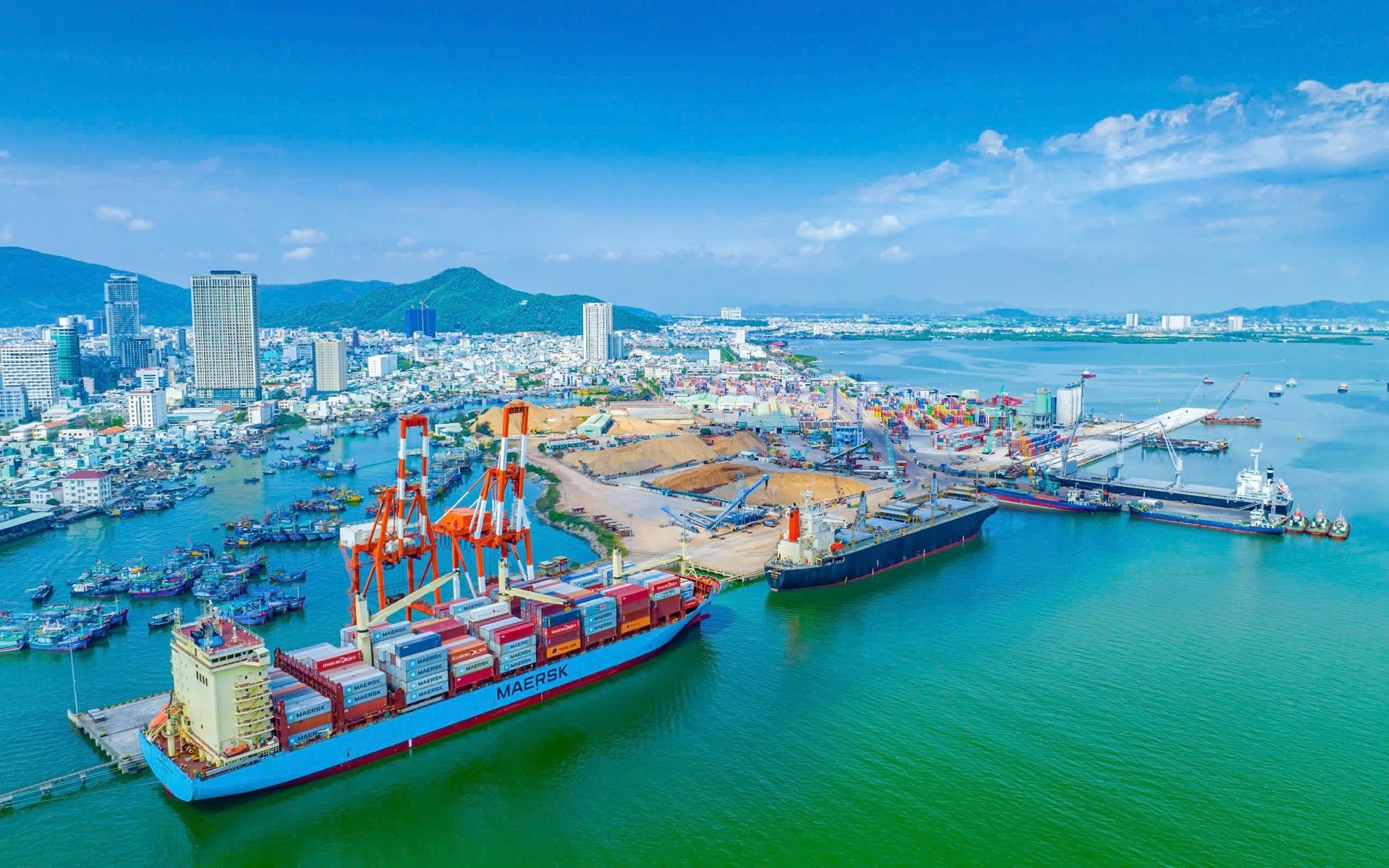 Gia Lai sap co ben cang hon 6.000 ty dong hinh anh