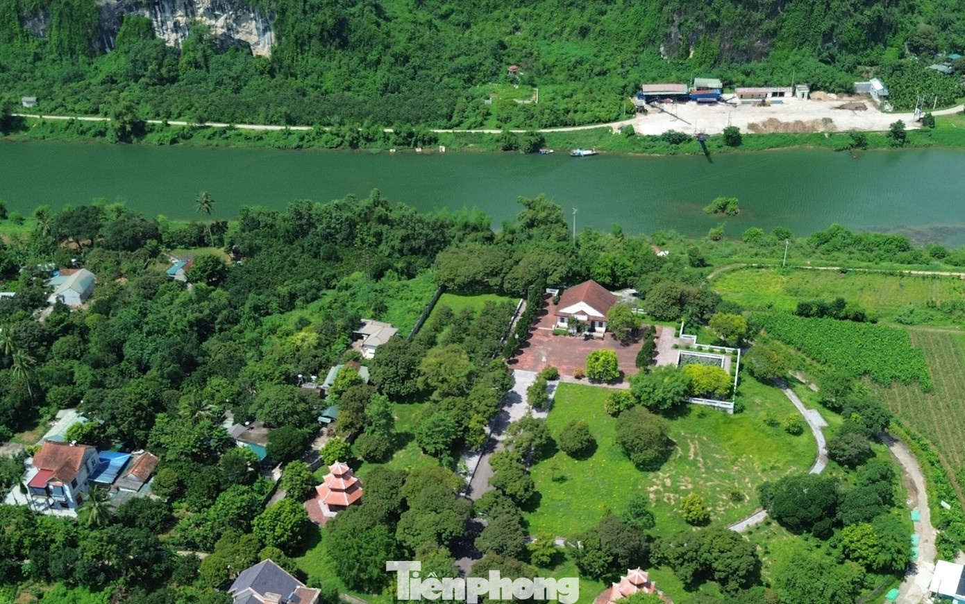 nha may in tien anh 12