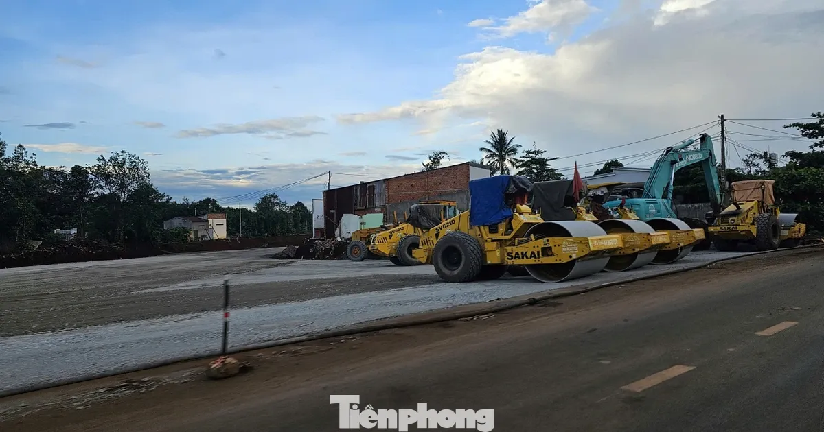 Lien tiep mat thiet bi dien, cap ngam tai du an duong nghin ty hinh anh