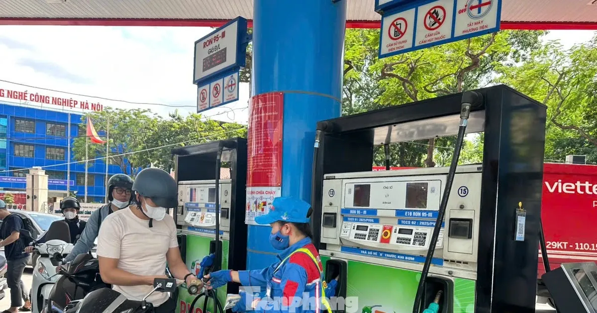 De xuat bat buoc dung xang E10 tu 1/1/2026: Co nong voi? hinh anh