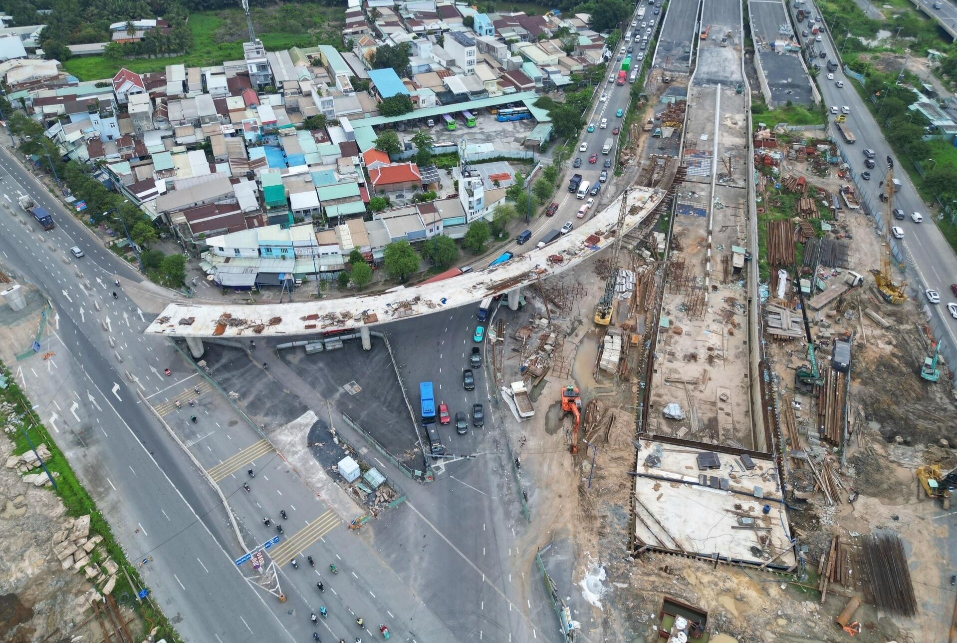 Loat du an o TP.HCM cham tien do, co cong trinh 10 nam chua ve dich hinh anh