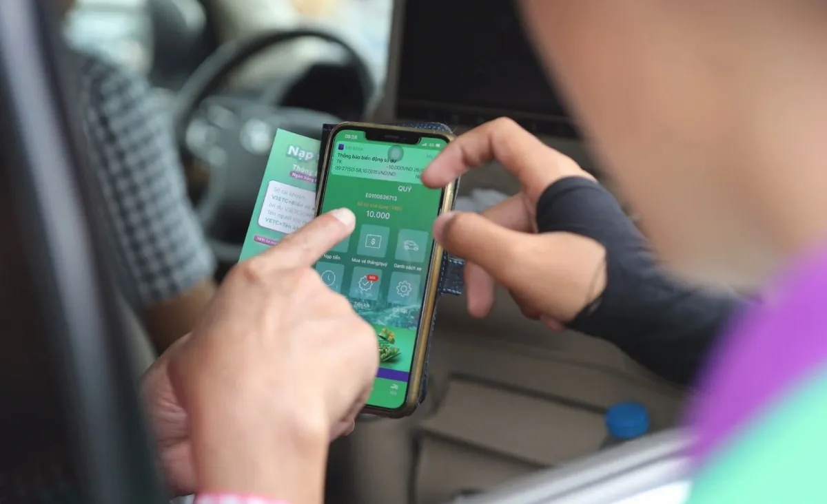 Ngan hang huong dan cach lien ket tai khoan giao thong truoc 1/10 hinh anh