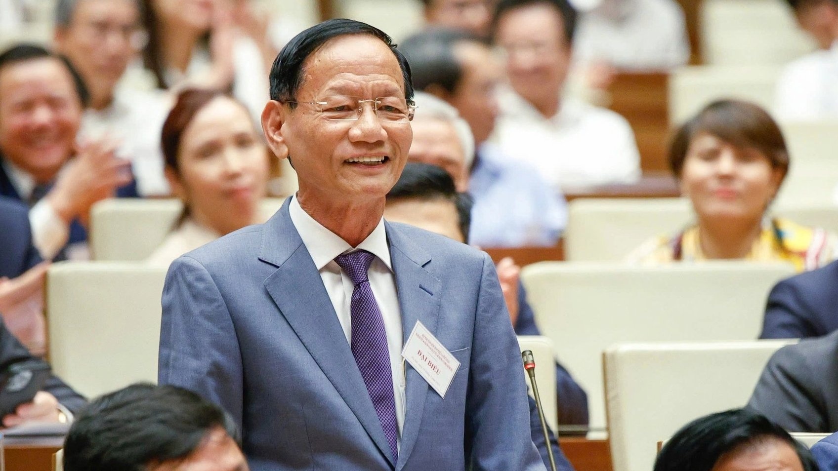 Dai gia Vu Van Tien 'dat chan' vao mang chip ban dan hinh anh