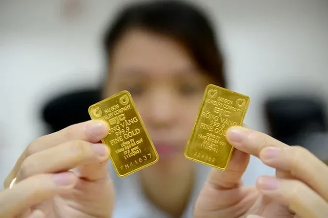 Gia vang chong chenh, can danh thue giao dich? hinh anh