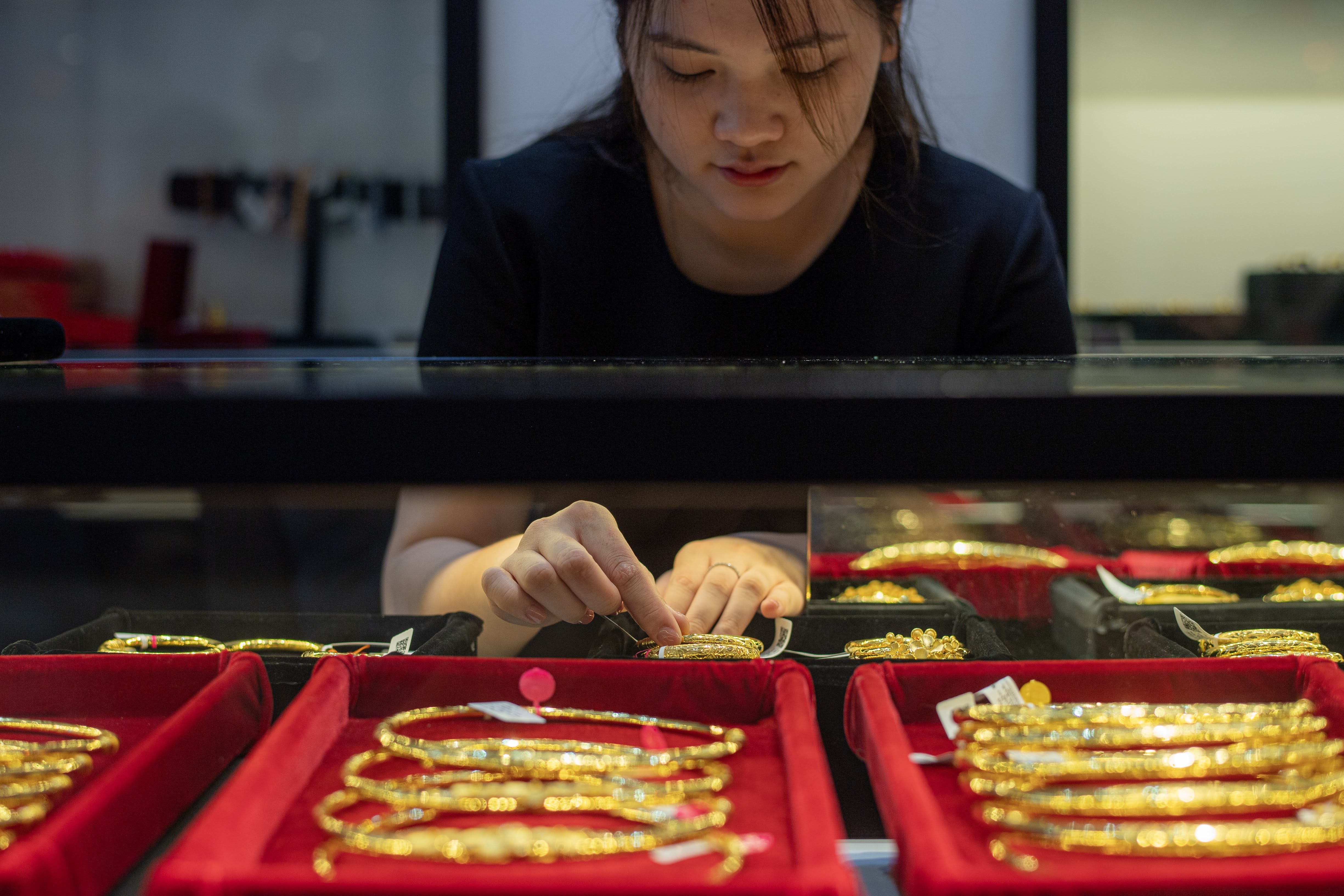 Hien ke huy dong 400-500 tan vang trong dan hinh anh