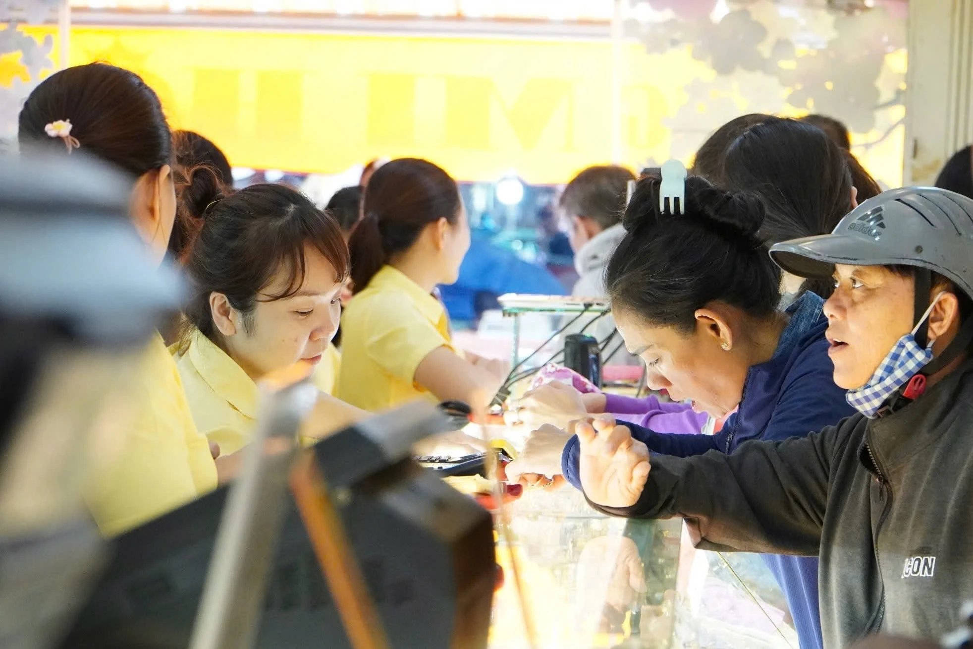 Lo nang vi gia vang 'nam im' hinh anh