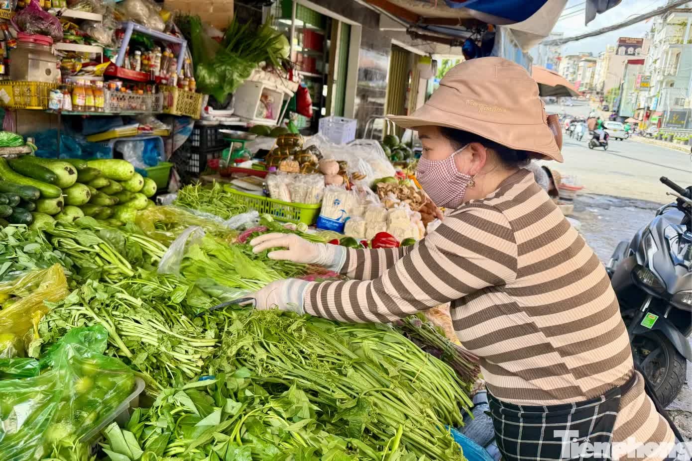 gi&aacute; rau ảnh 1