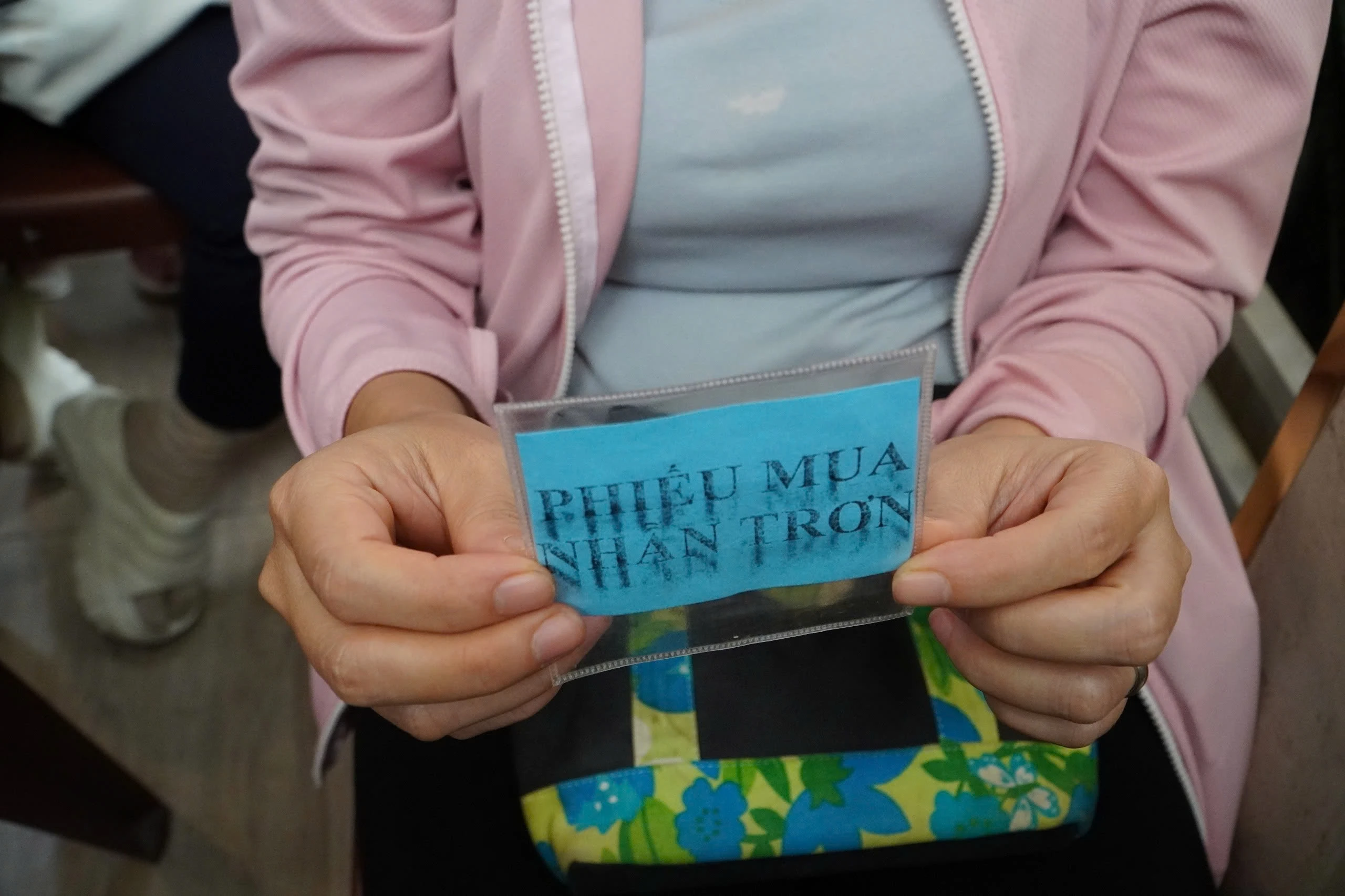 Ro ly do doanh nghiep gioi han vang ban cho moi khach hinh anh