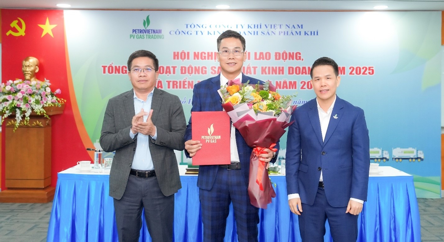 PV GAS TRADING anh 2