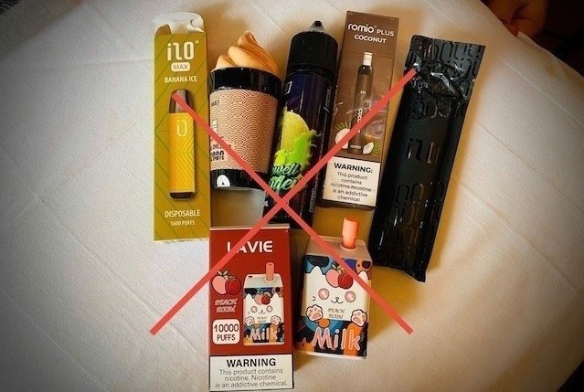 Chinh thuc cam kinh doanh thuoc la dien tu tu 2026 hinh anh