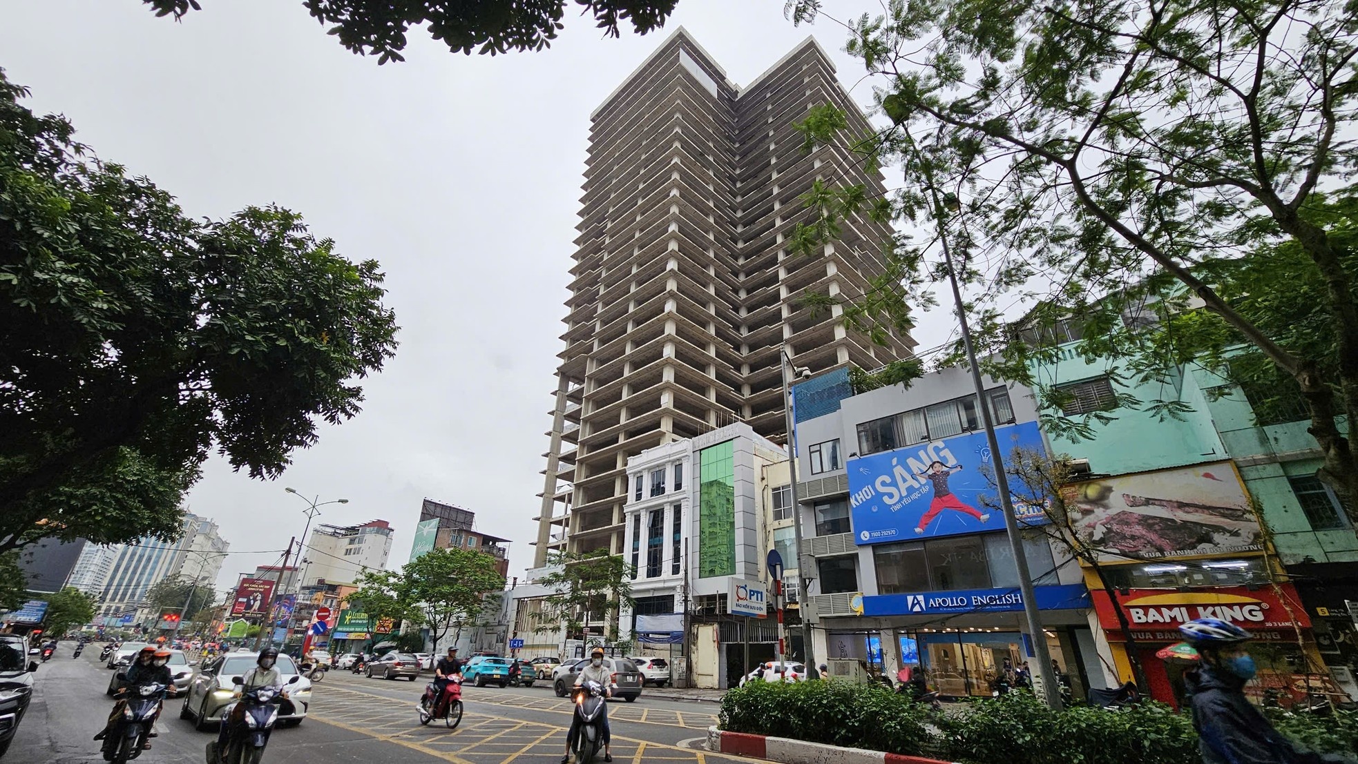 Kinh Bac nam quyen chi phoi tai toa nha 28 tang tren dat vang Lang Ha hinh anh