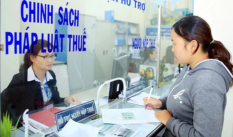 Bo Tai chinh noi gi ve tinh trang nguoi dan 'no thue oan'? hinh anh