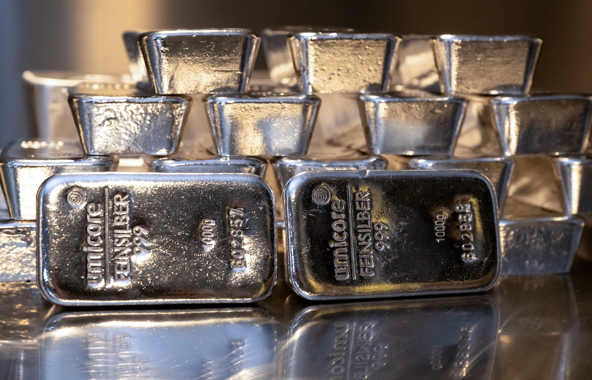 Gia bac co the dat 160 USD/ounce vao nam 2026 hinh anh