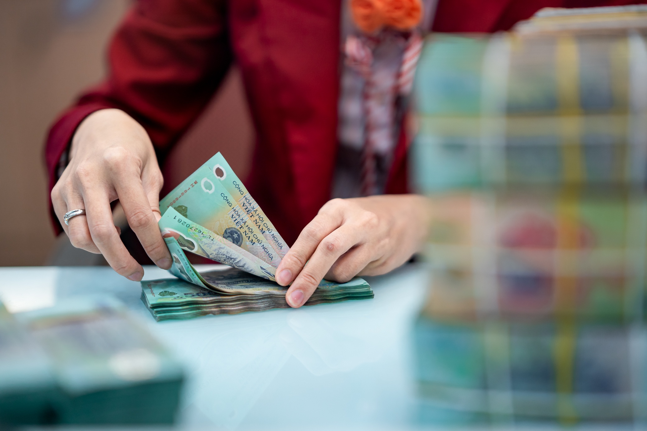 Kho bac don doc chi tra qua Tet 400.000 dong/nguoi dung han hinh anh