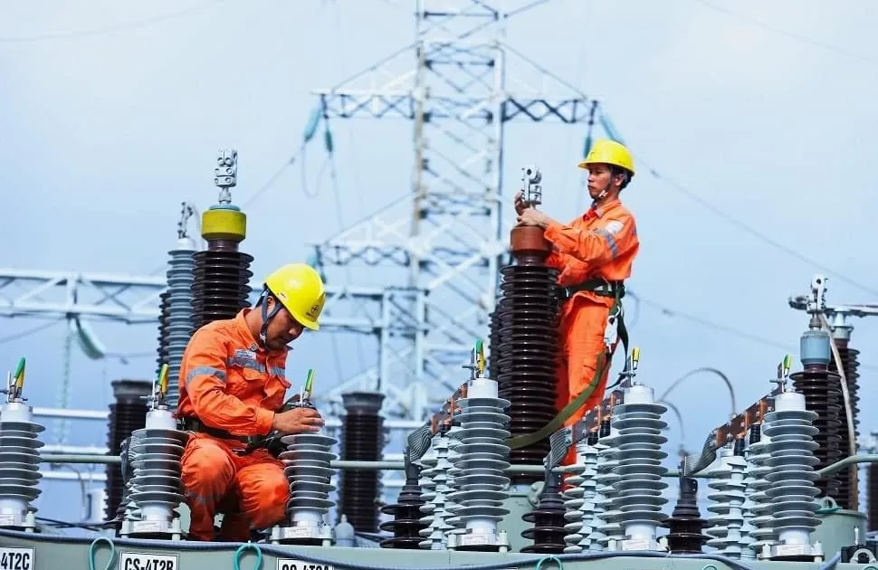 Chuyen gia noi ve de xuat dua chi phi van hanh, bao tri vao gia dien hinh anh