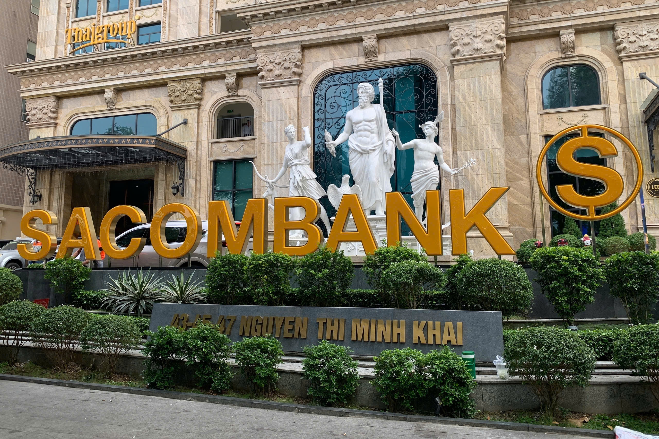 Logo Sacombank xuat hien tai 'dai ban doanh' cua Thaigroup hinh anh