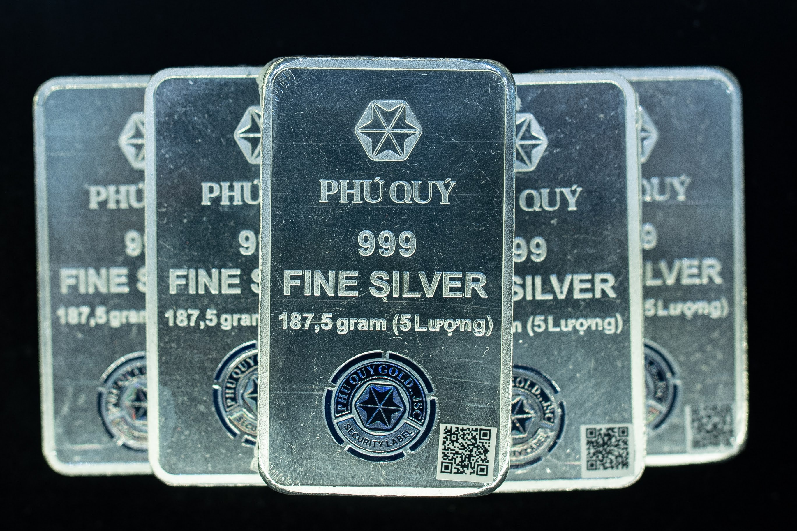 Gia bac vuot 110 trieu dong/kg hinh anh