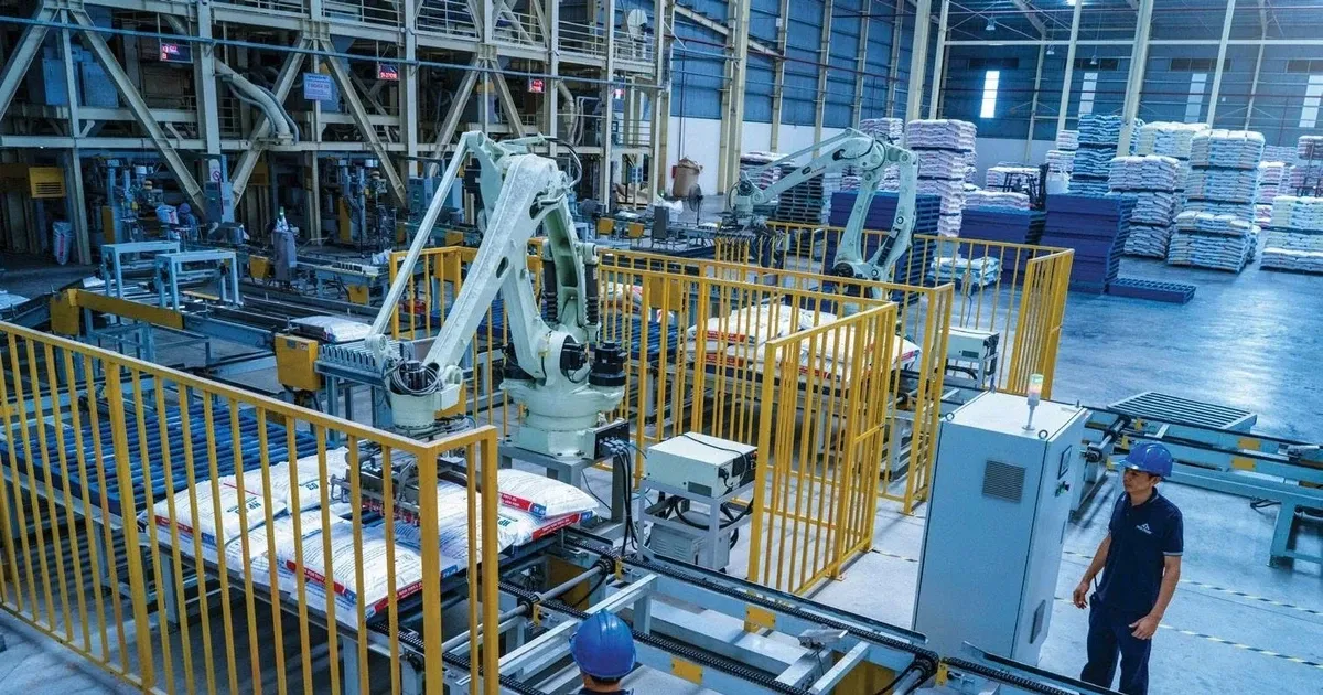 Loat doanh nghiep can moc doanh thu lich su hinh anh