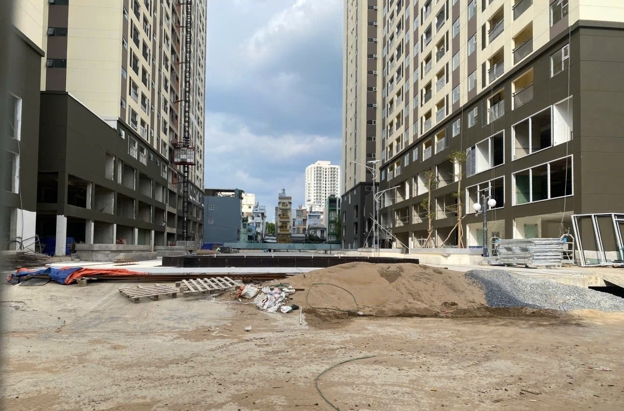 So Xay dung TP.HCM noi viec siet nghia vu nha o xa hoi hinh anh