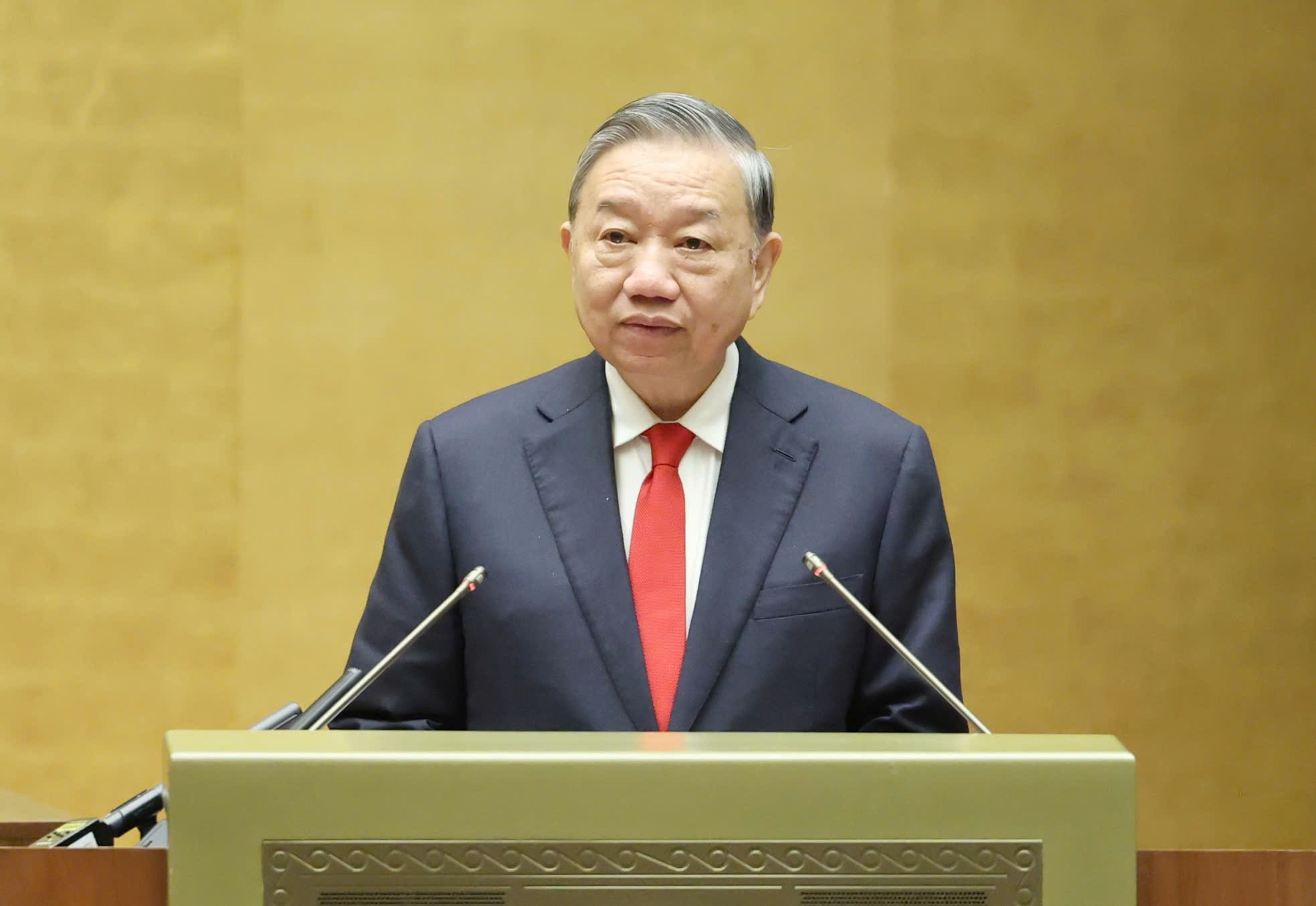 Tong Bi thu yeu cau hach toan hieu qua cac du an lon nhu Long Thanh hinh anh