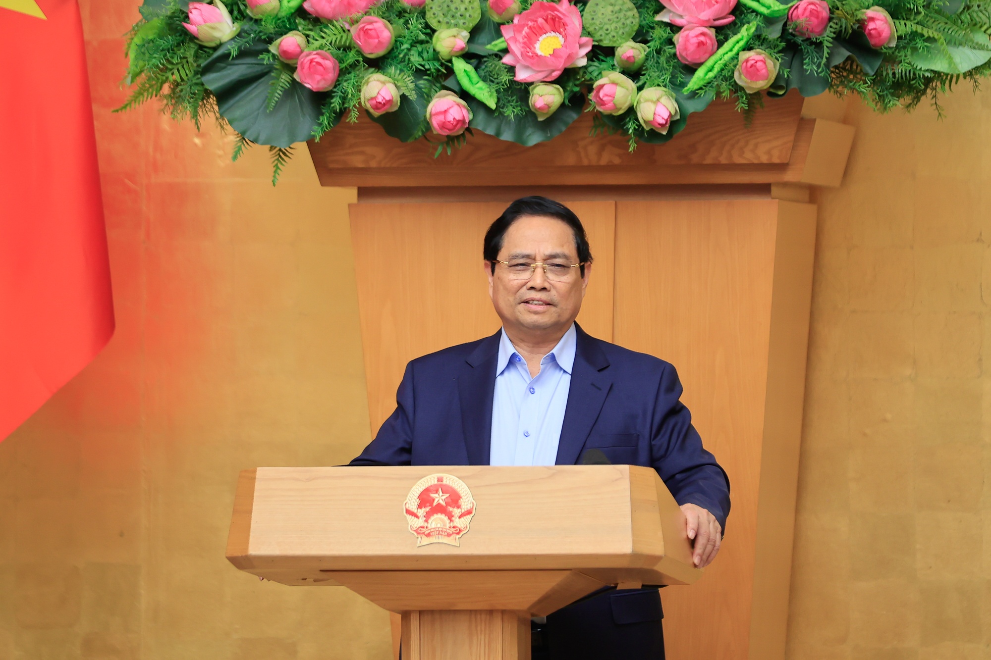 Thu tuong yeu cau Bo Cong Thuong dam bao cung ung du xang dau hinh anh