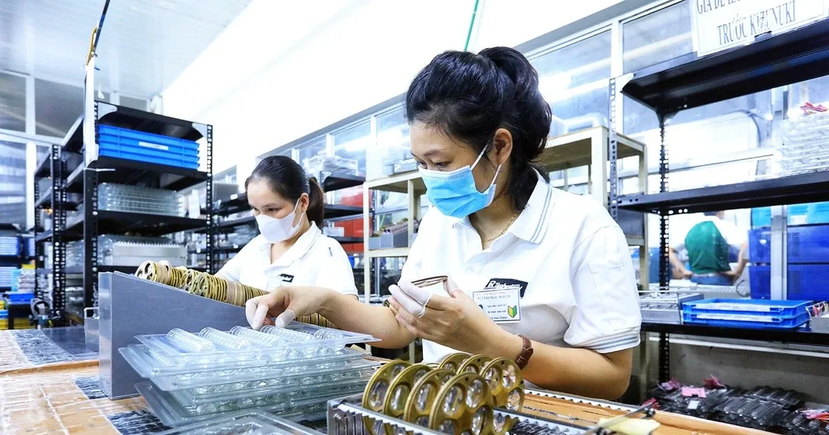 Gan 35.500 doanh nghiep thanh lap moi trong hai thang dau nam hinh anh