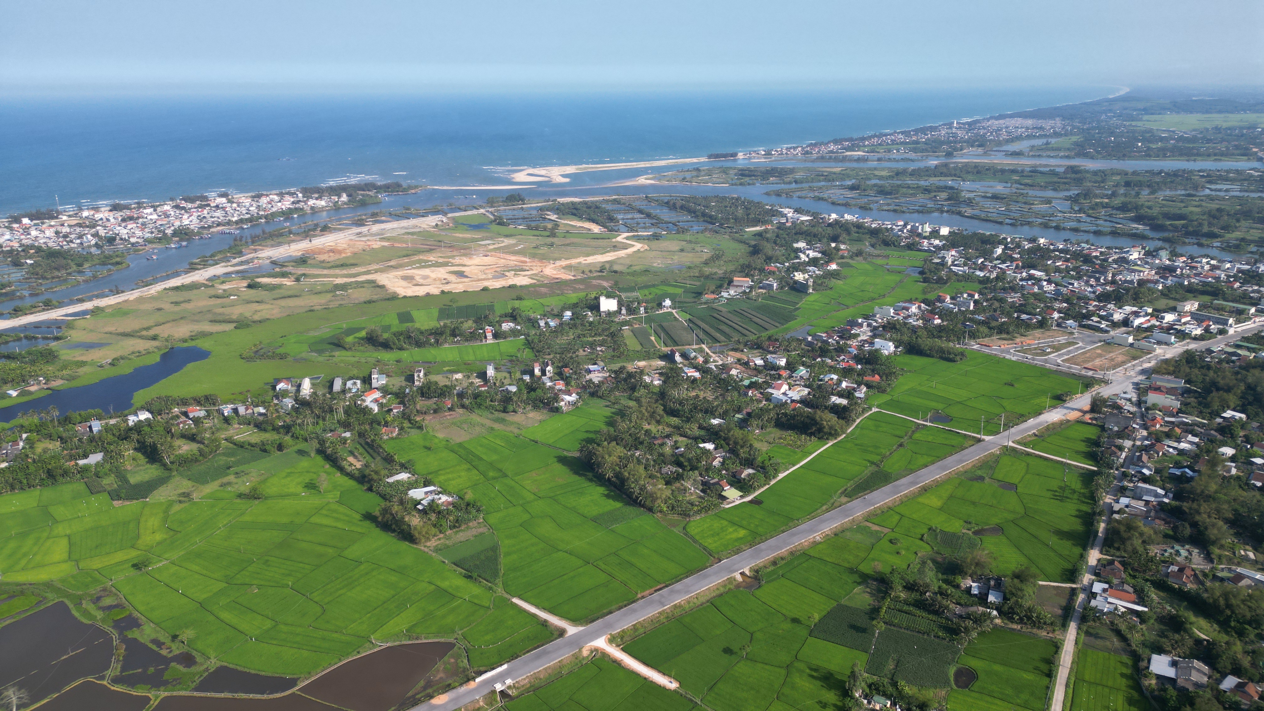 Coastal Quang Ngai anh 1