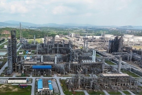 Loc hoa dau Nghi Son duy tri cong suat toi da den het thang 5 hinh anh