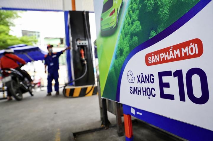 Gia xang E10 giam manh truoc ngay ban dai tra hinh anh