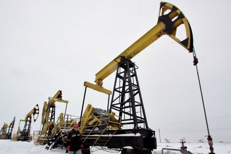 Nga cam xuat khau xang tu ngay 1/4 hinh anh