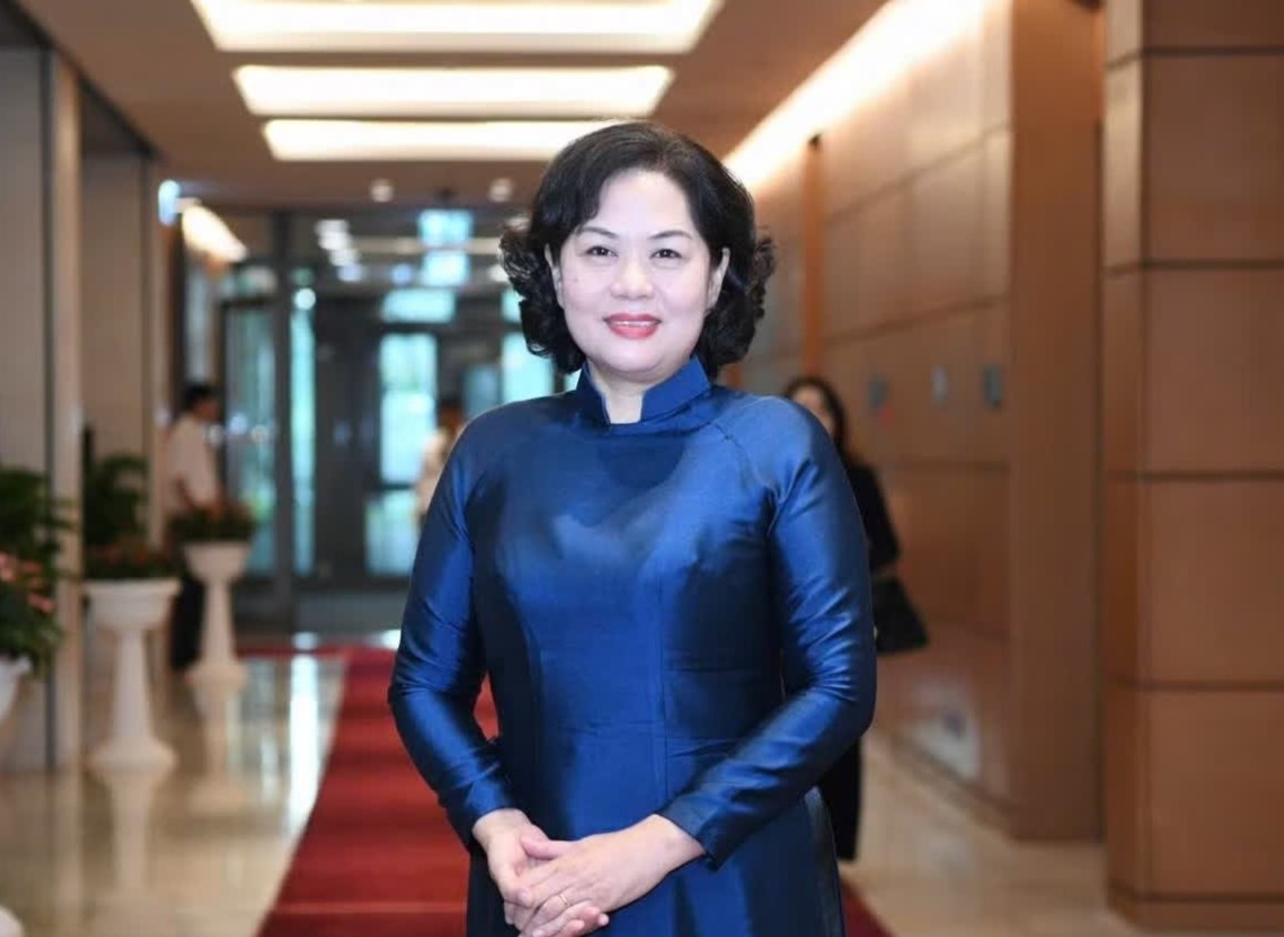 Thong doc Ngan hang Nguyen Thi Hong lam Pho chu tich Quoc hoi hinh anh