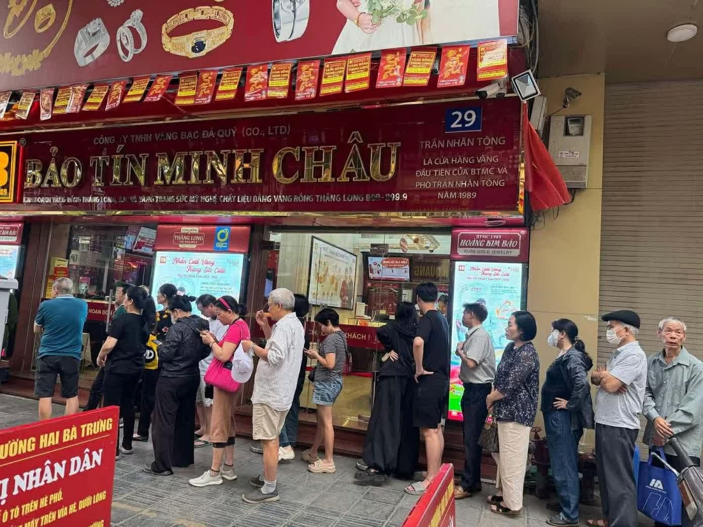 Bao Tin Minh Chau anh 1