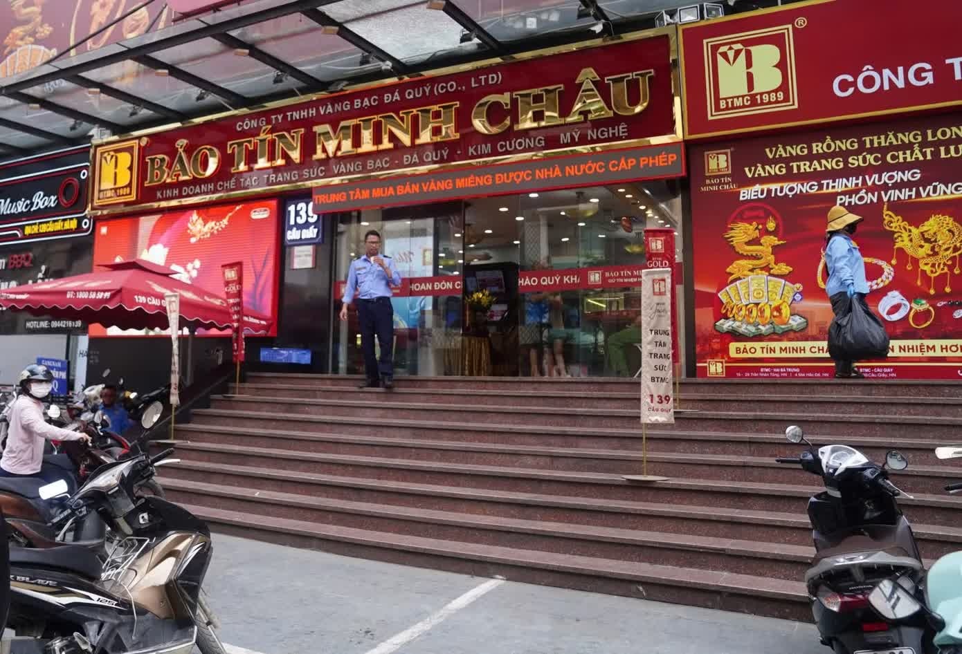 Bao Tin Minh Chau anh 1