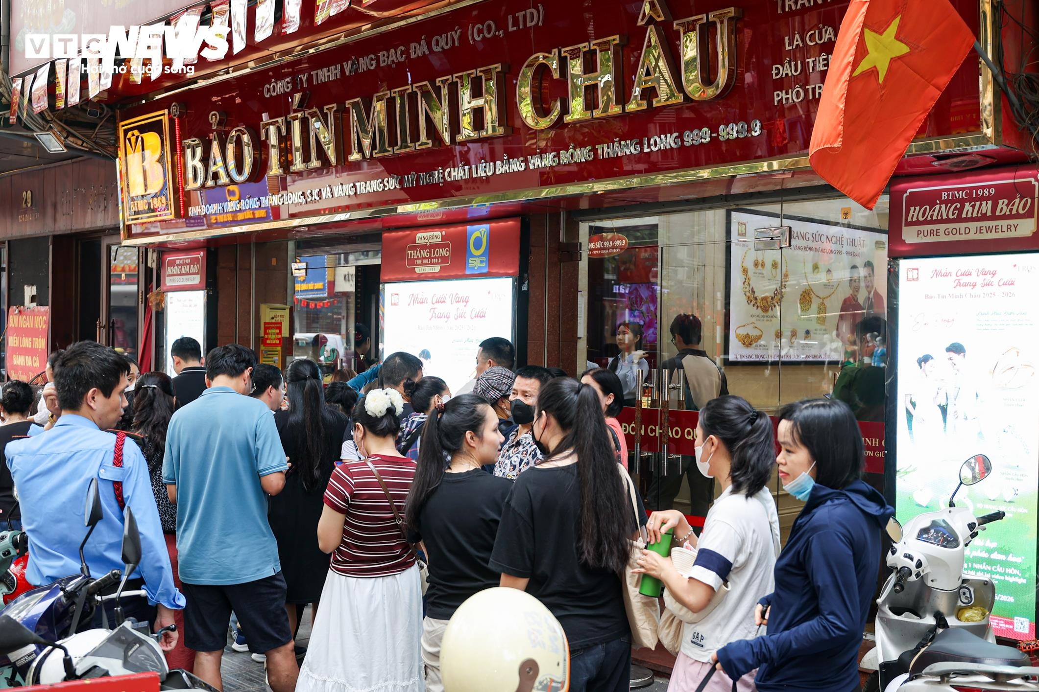 Bao Tin Minh Chau anh 1