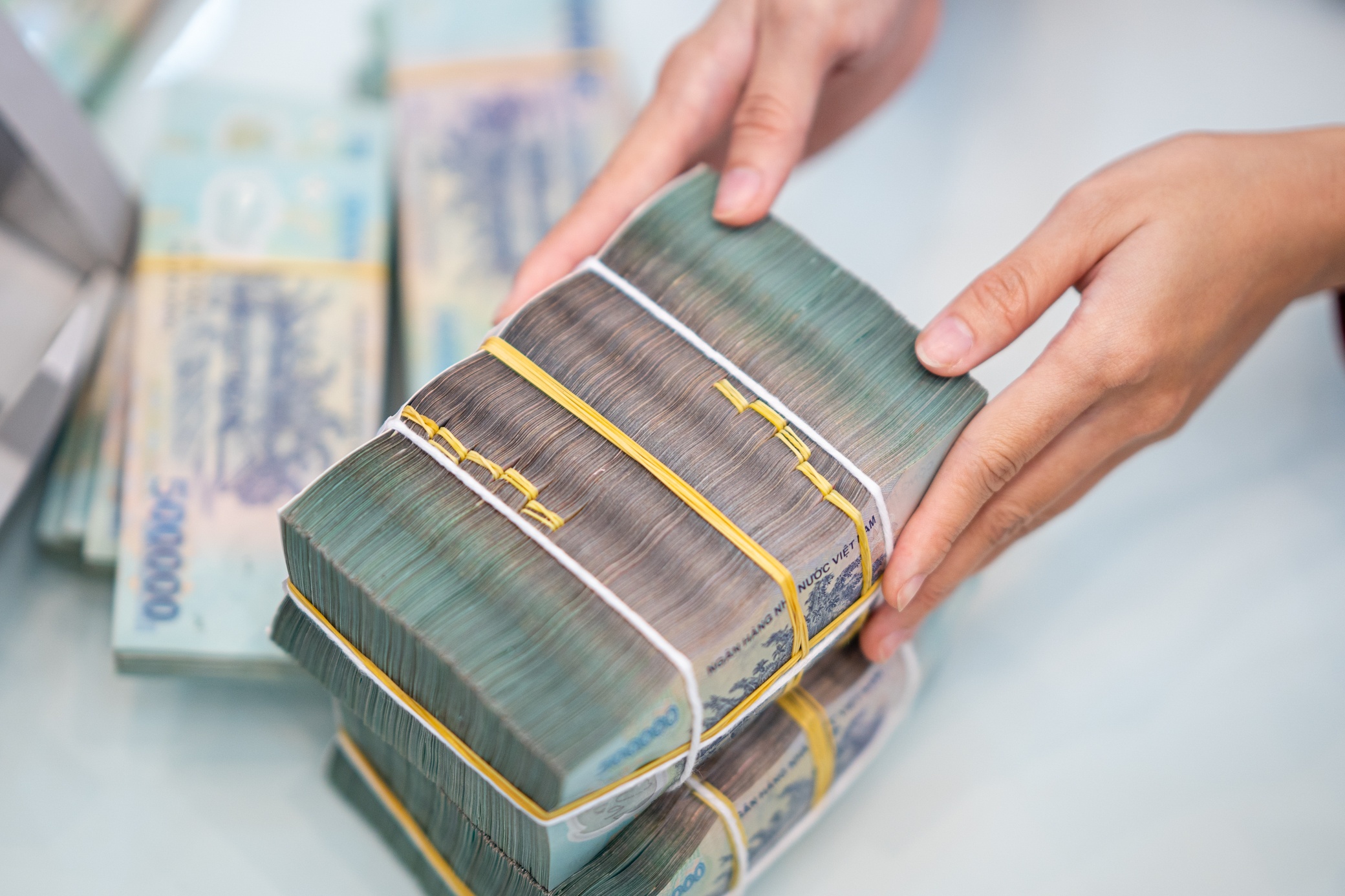 'Nong' chuyen lai suat tai phien hop co dong cac ngan hang hinh anh