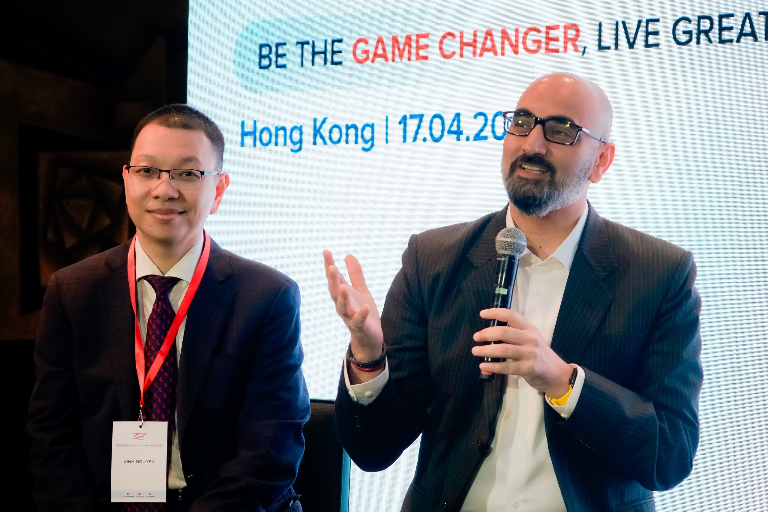 Techcombank 'san' nhan tai tu Hong Kong cho nganh bao hiem Viet Nam hinh anh