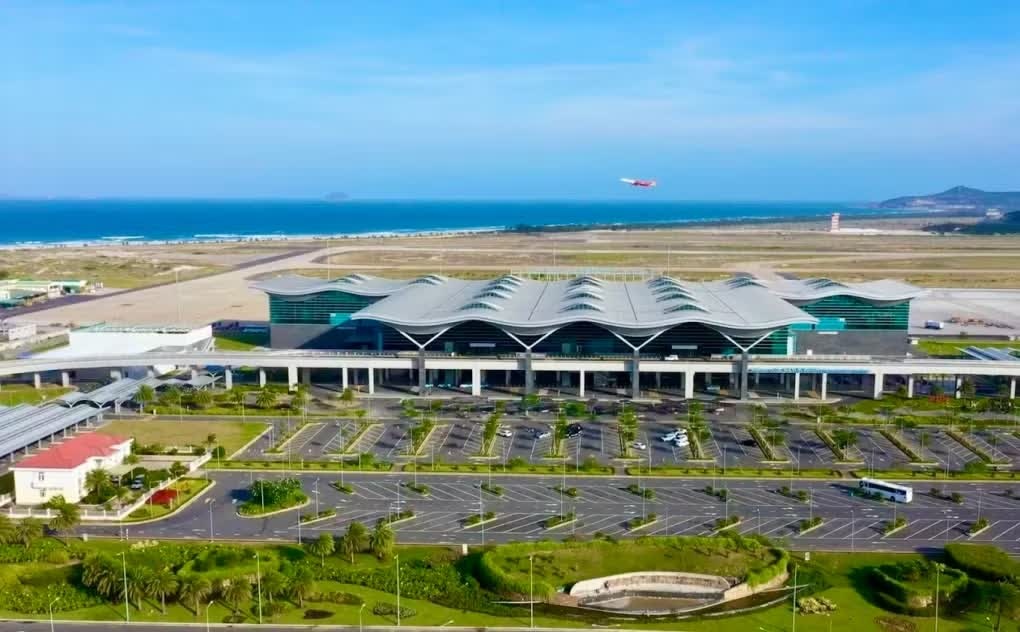 san bay Van Don anh 2