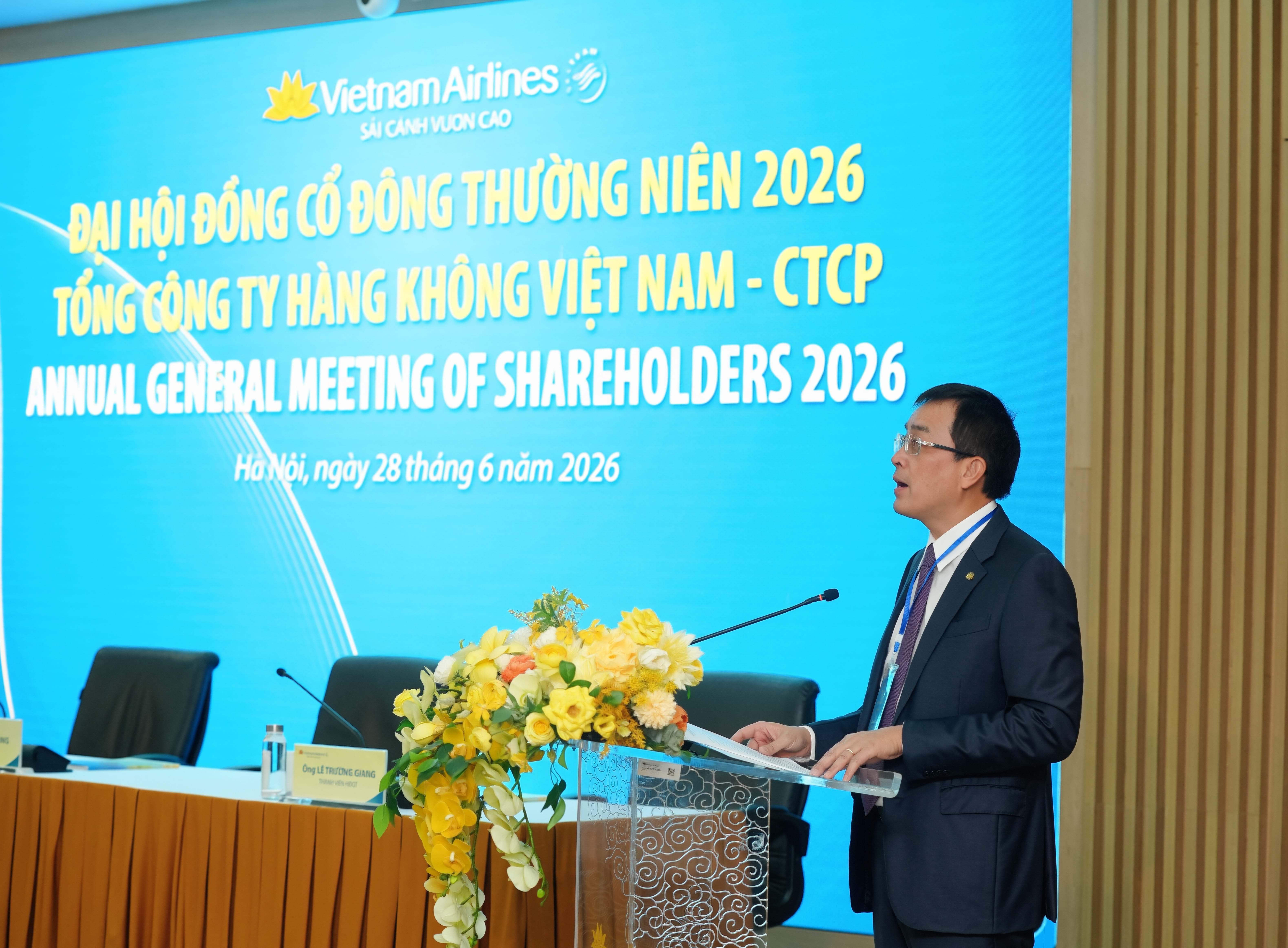 Vietnam Airlines anh 1