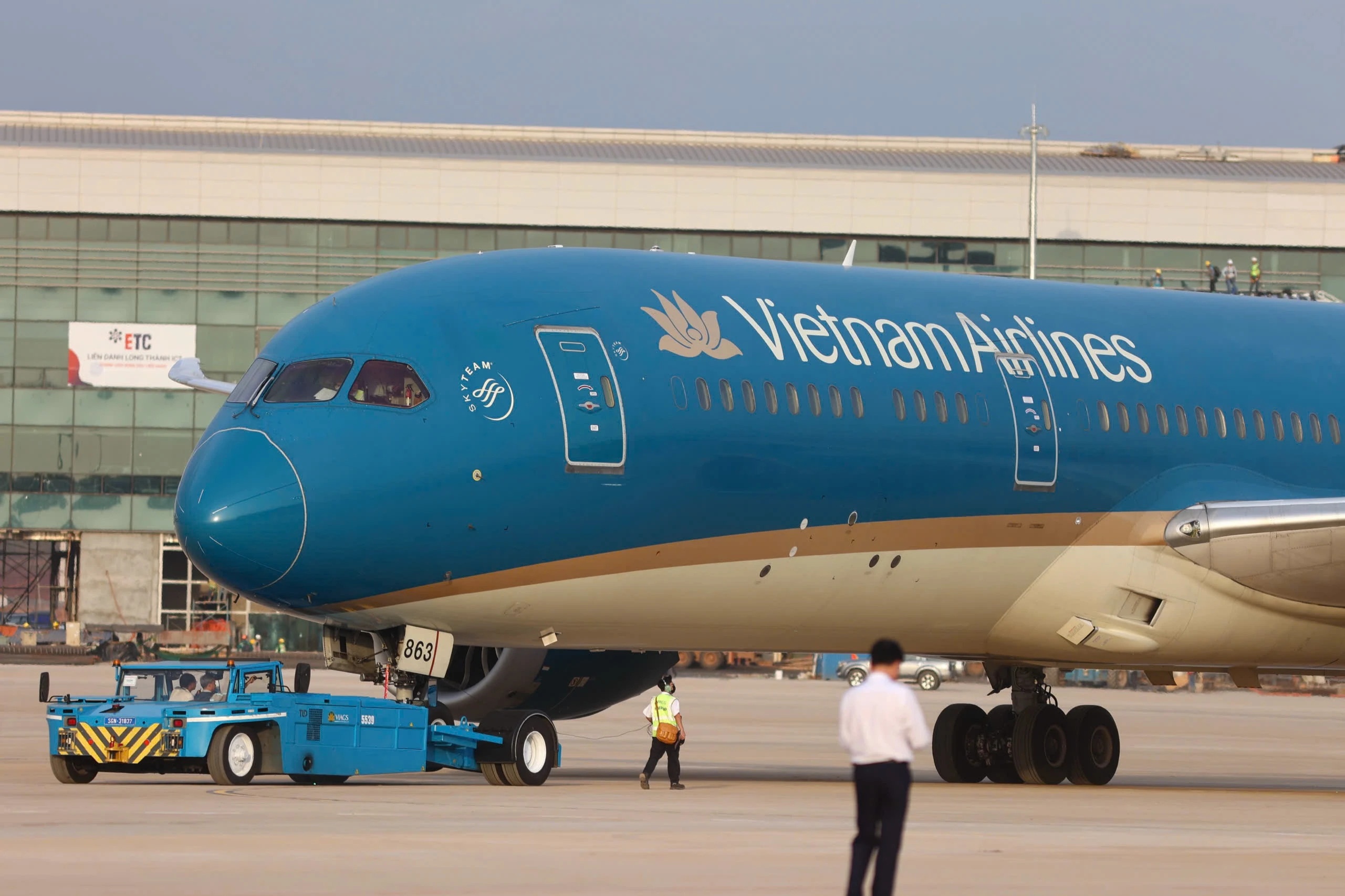 Vietnam Airlines muon thu hon 5 ty USD nam nay hinh anh