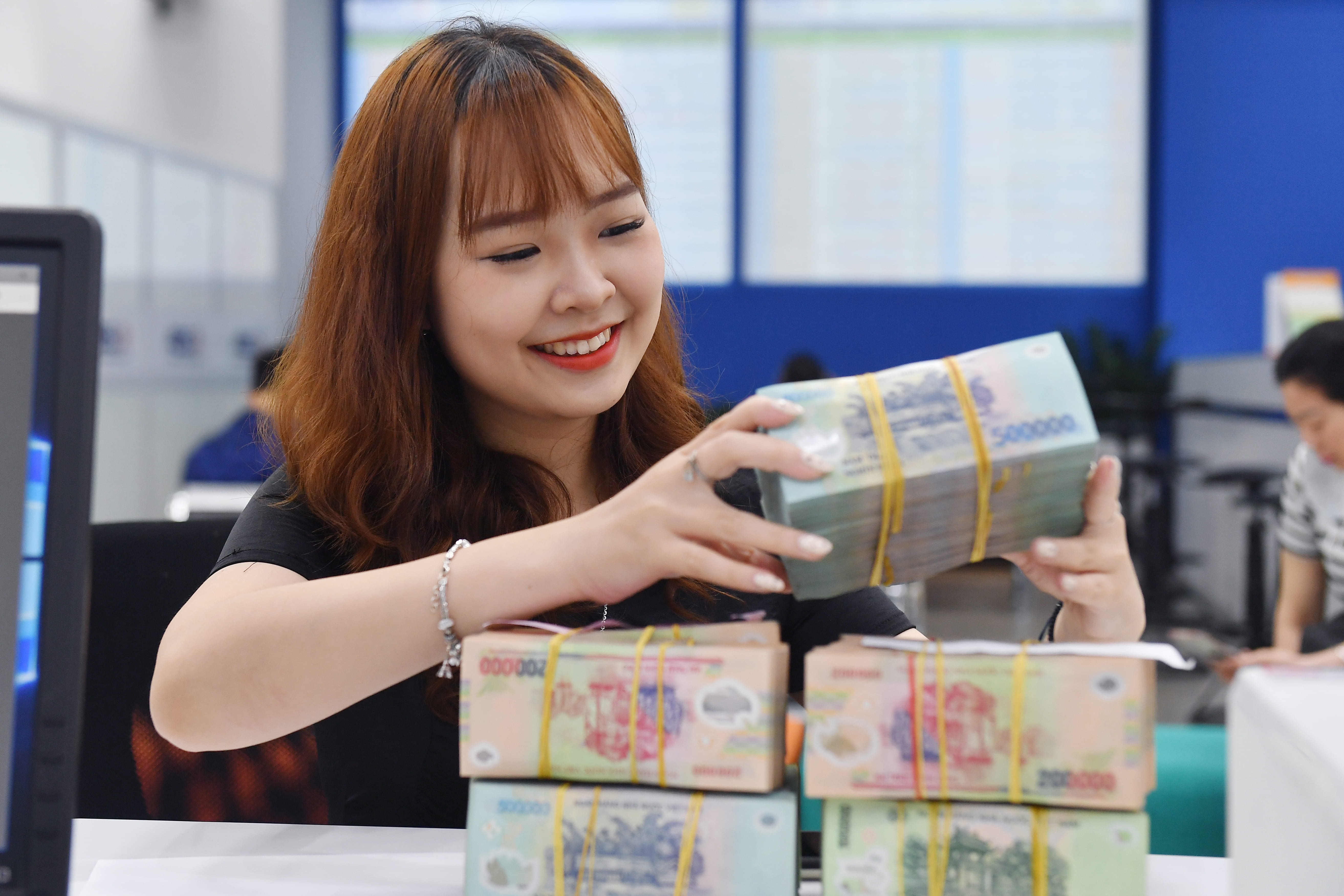 Gửi tiền ngân hàng nào lãi cao nhất tháng 8?