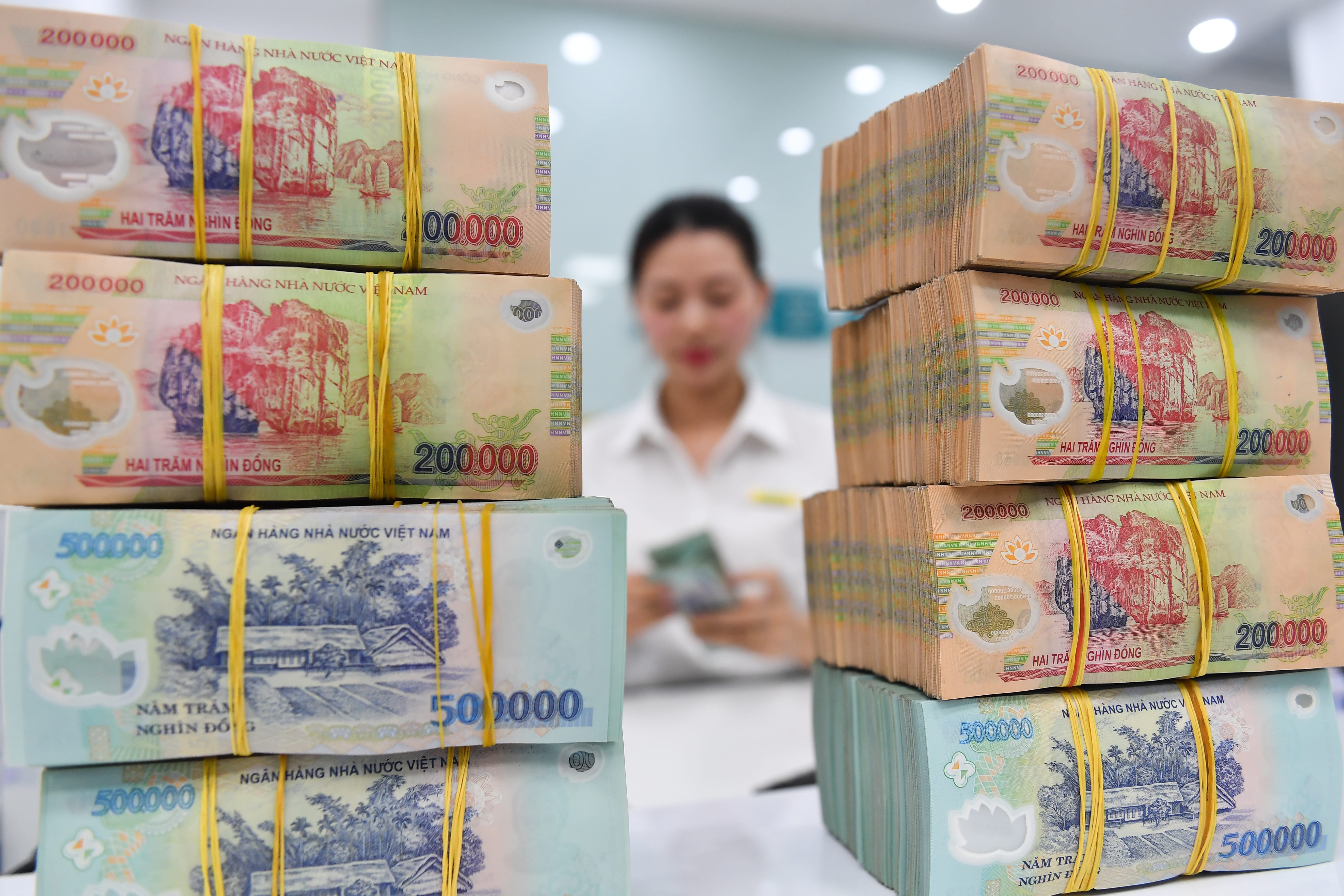 BIDV, MB, Techcombank đang cho vay với lãi suất bình quân ra sao?
