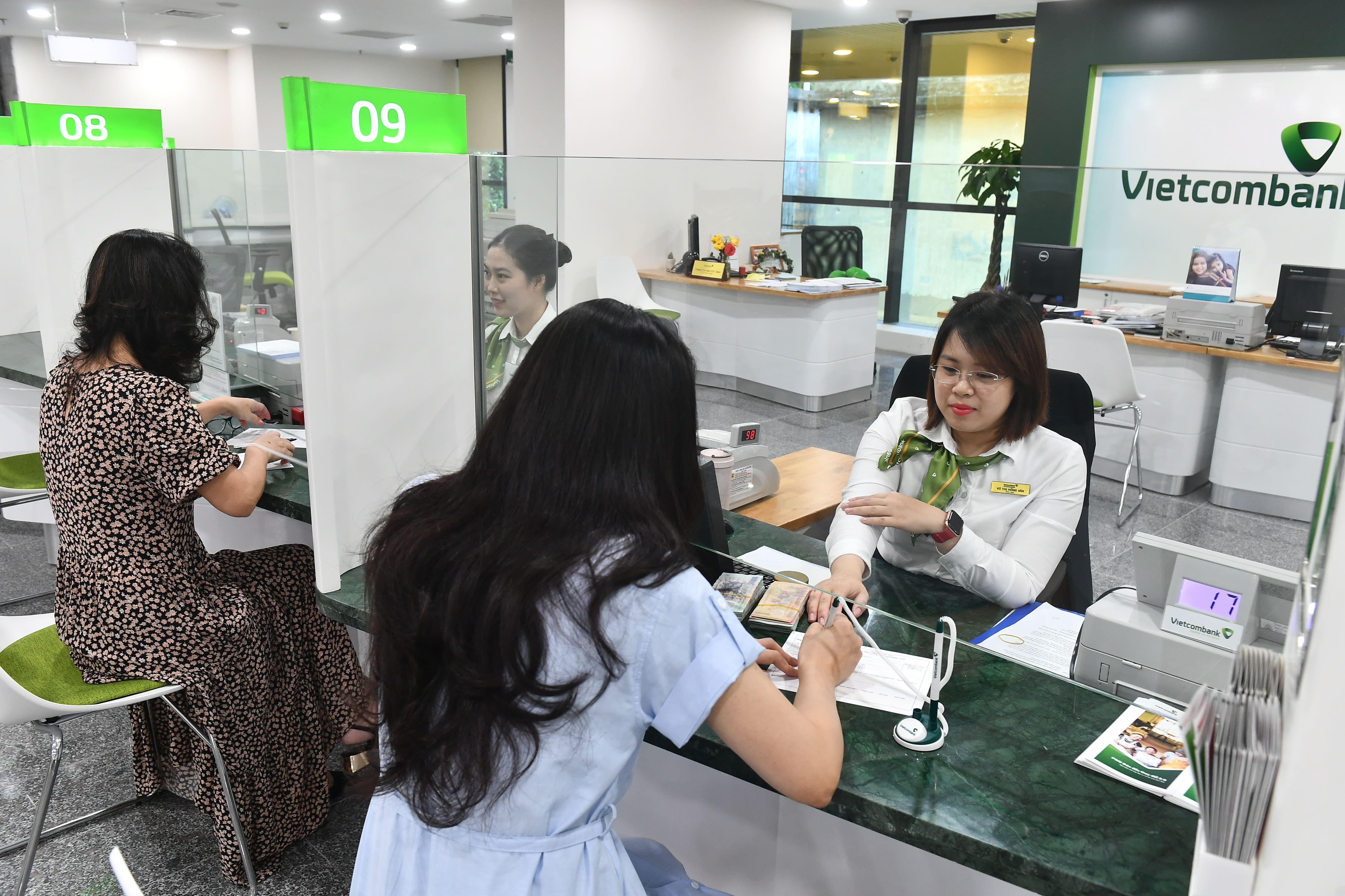 Ngân hàng nghỉ 5 ngày dịp 2/9, khách hàng cần lưu ý gì khi chuyển tiền
