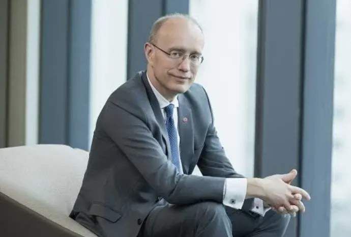 CEO ngân hàng lương cao hơn cả chủ tịch