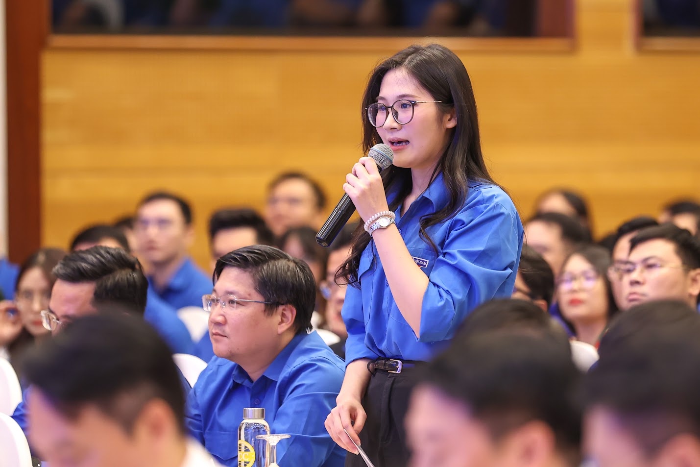 Người trẻ thất nghiệp, khởi nghiệp thì nghẽn vốn, các Bộ trưởng nói gì