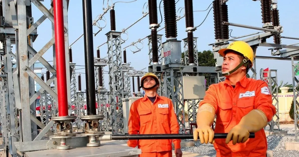 Thủ tướng: Triển khai ngay giải pháp bảo đảm cung ứng điện