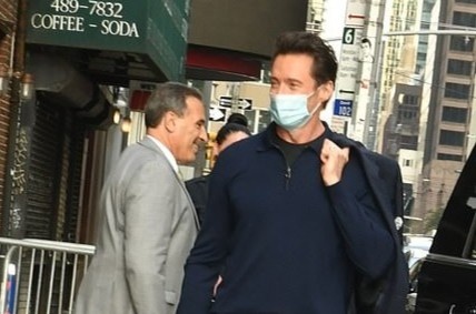 Hugh Jackman o tuoi 53 hinh anh