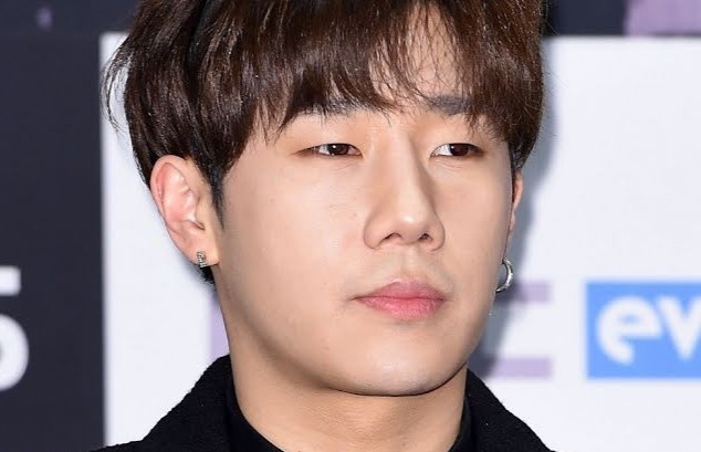 Nam ca si Han bi loai khoi chuong trinh vi tung mac Covid-19 hinh anh