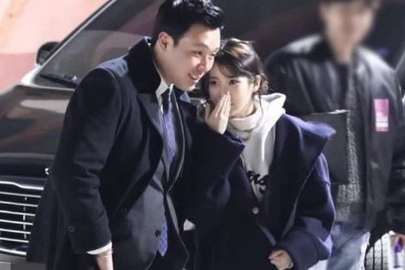 Moi quan he than thiet giua IU va ve si hinh anh